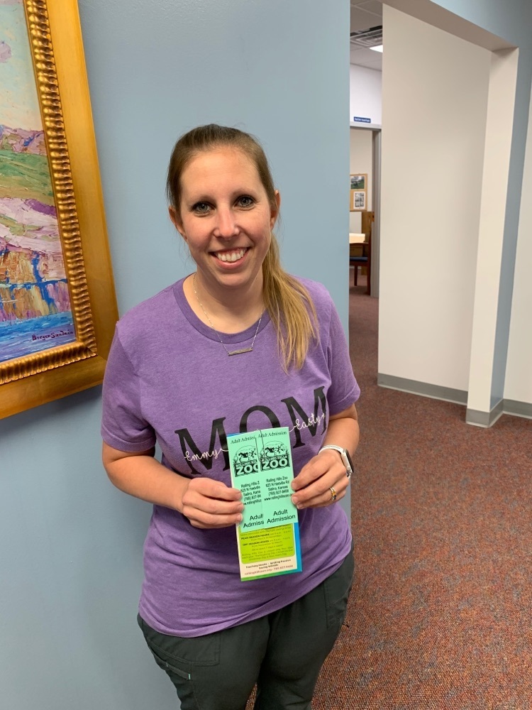 Kara Schridde with prize